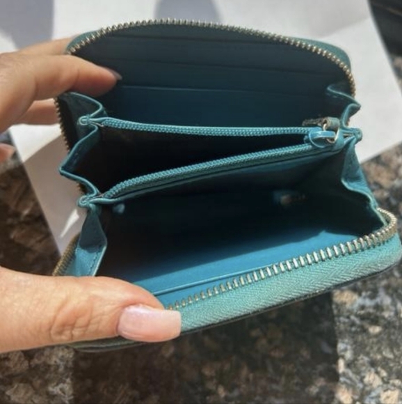 Gucci Wallet - Picture 2 of 2